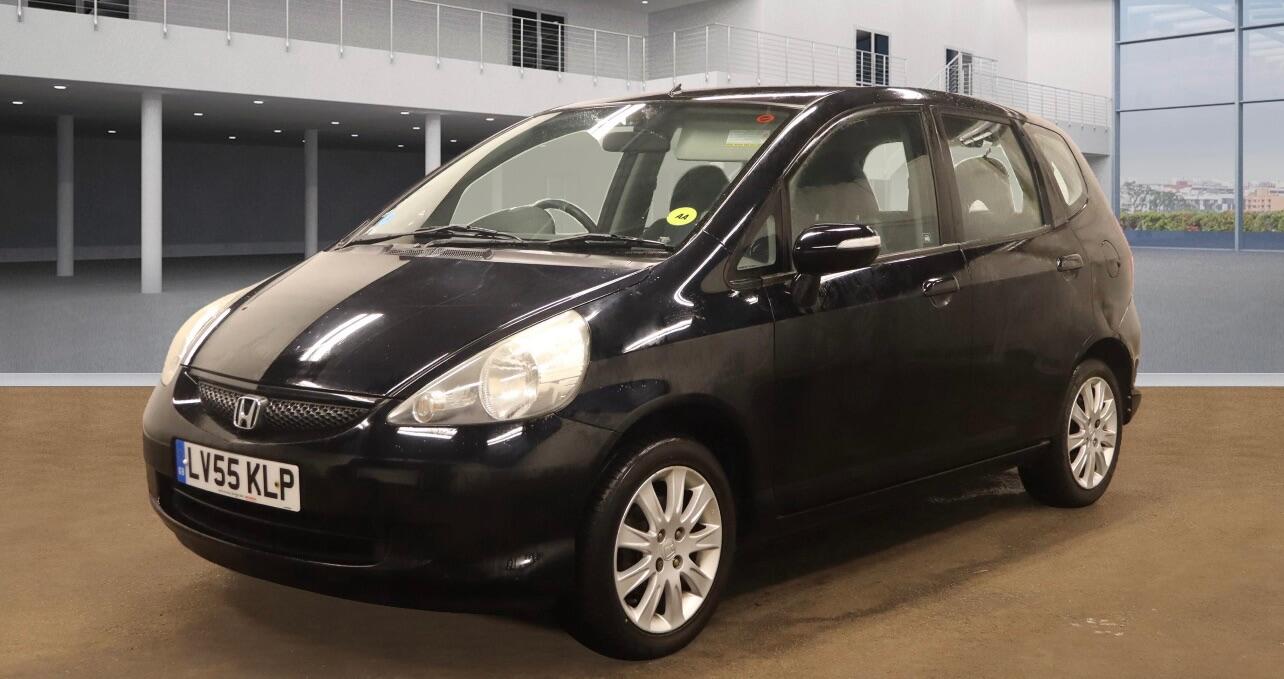 Used Honda Jazz 2005 for sale - 76592826: Photo 2