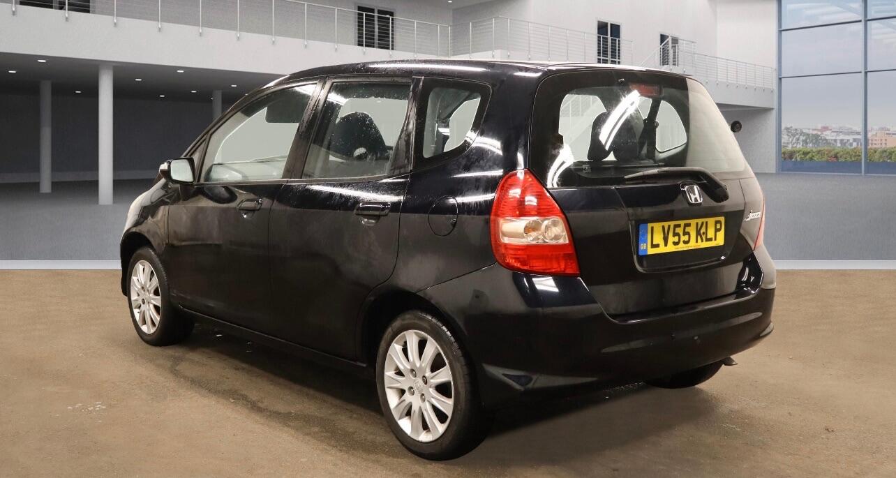 Used Honda Jazz 2005 for sale - 76592826: Photo 3