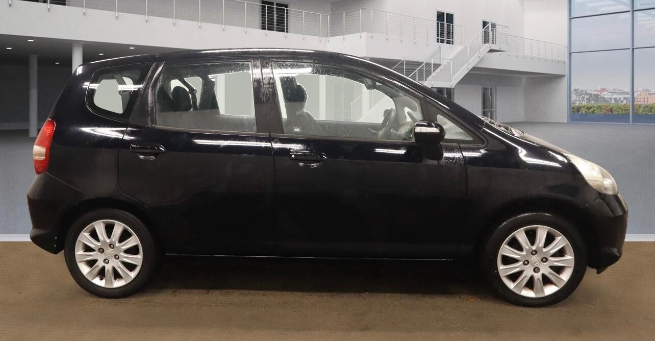 Used Honda Jazz 2005 for sale - 76592826: Photo 5