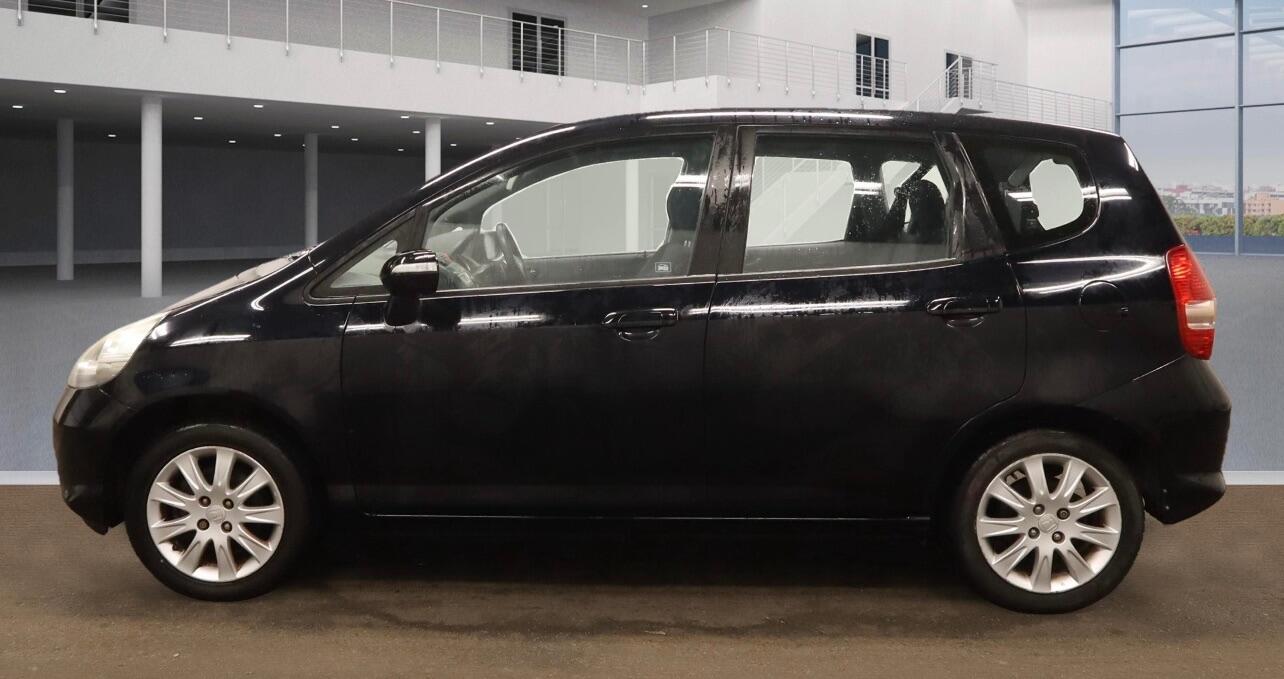 Used Honda Jazz 2005 for sale - 76592826: Photo 6
