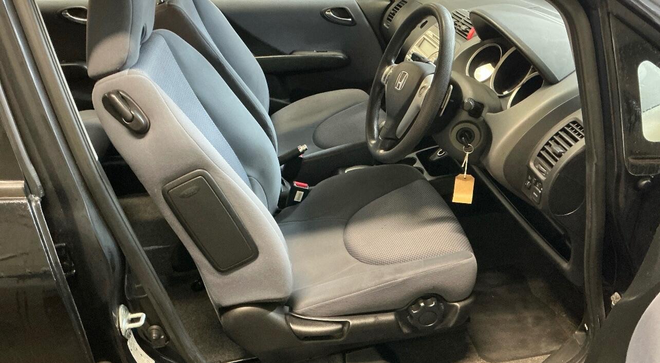 Used Honda Jazz 2005 for sale - 76592826: Photo 9