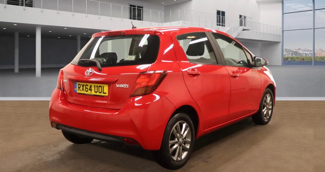 Used Toyota Yaris for sale - 76499789: Photo 4