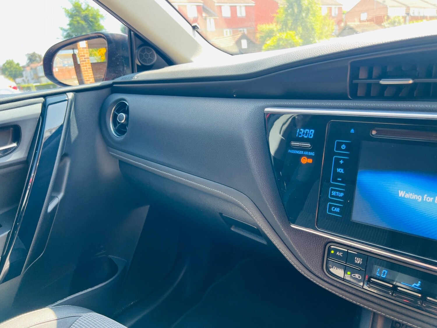 Used Toyota Auris 2015 for sale - 76486827: Photo 24