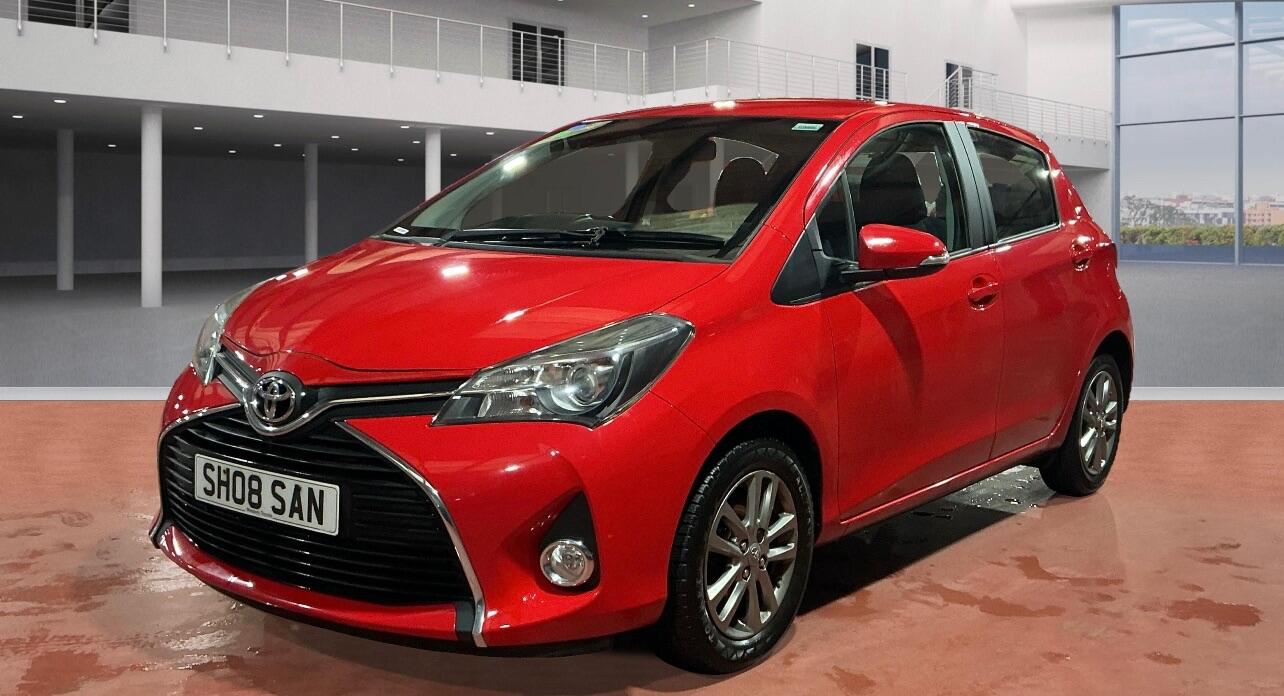 Used Toyota Yaris 2015 for sale - 76913063: Photo 2