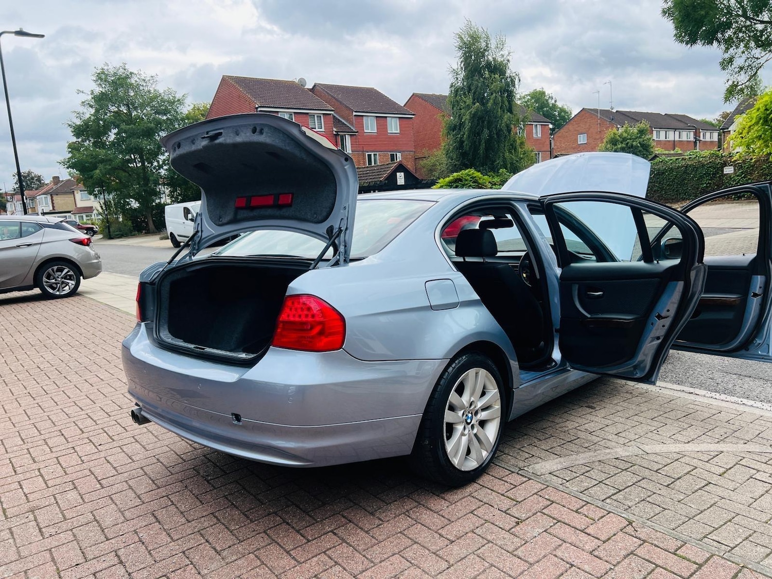 Used BMW 3 Series 2010 for sale - 76993256: Photo 19