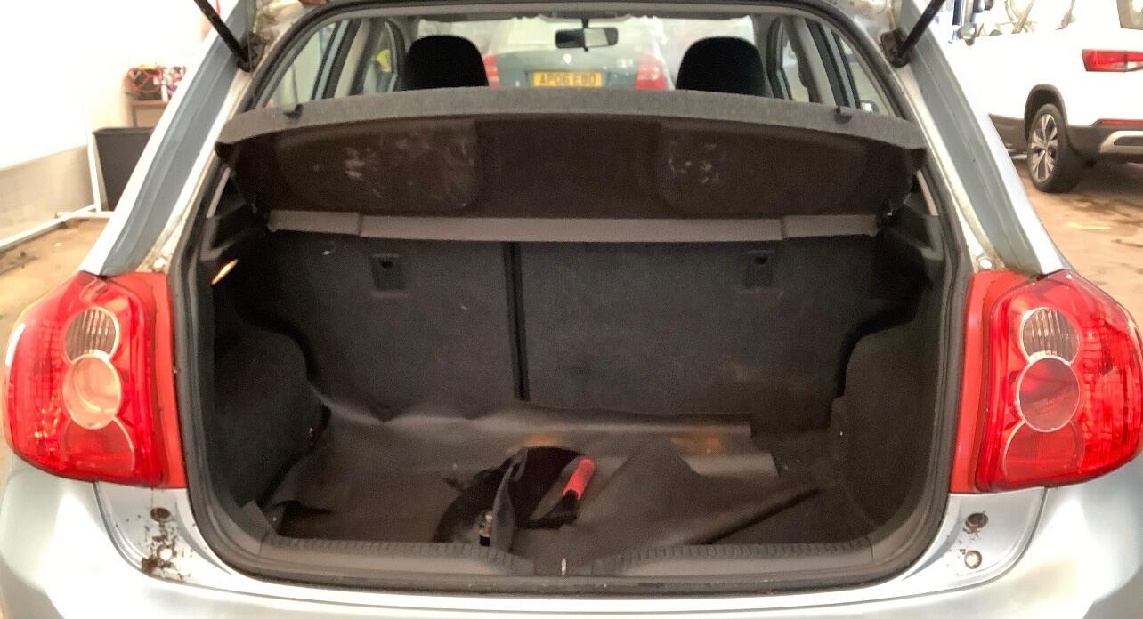 Used Toyota Auris 2009 for sale - 77021138: Photo 11