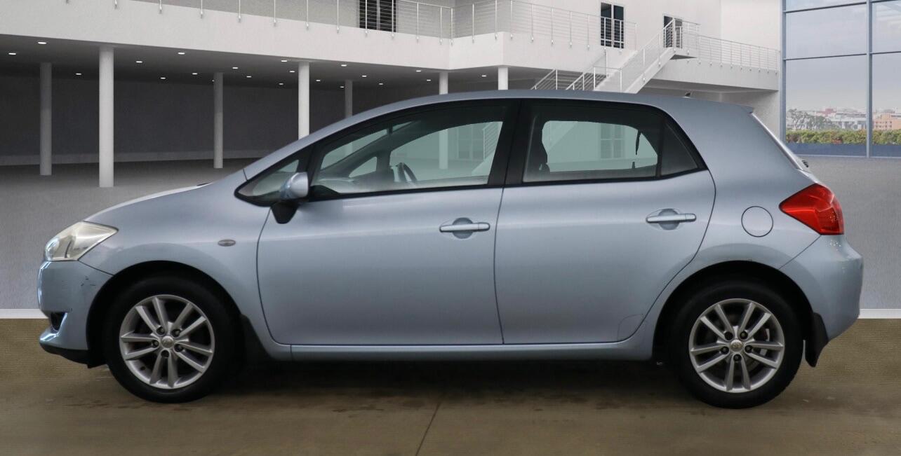 Used Toyota Auris 2009 for sale - 77021138: Photo 4