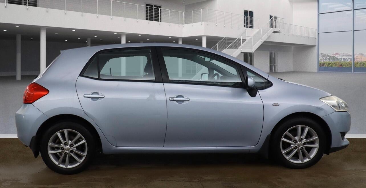 Used Toyota Auris 2009 for sale - 77021138: Photo 5