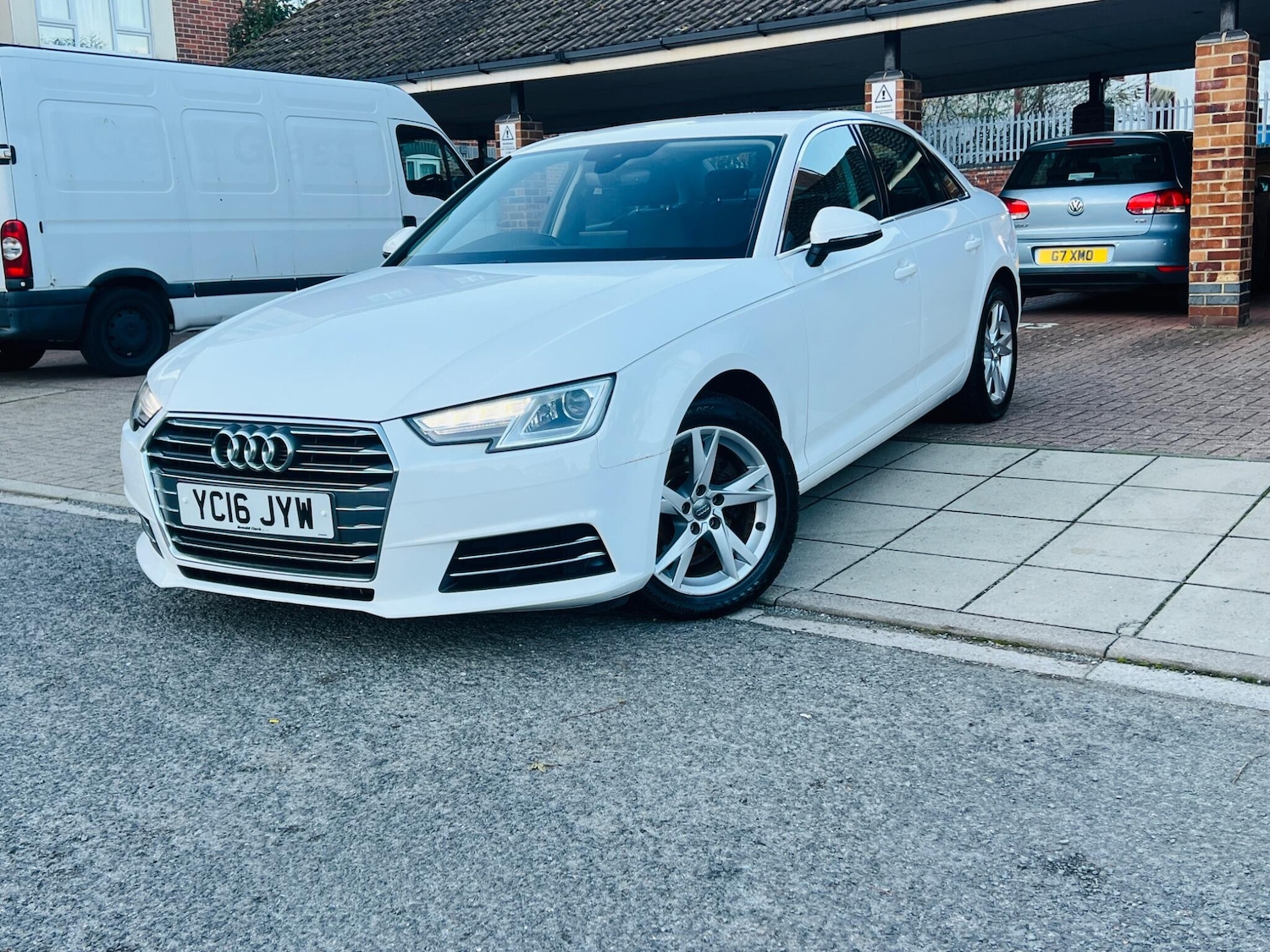 Used Audi A4 2016 for sale - 76990960: Photo 2