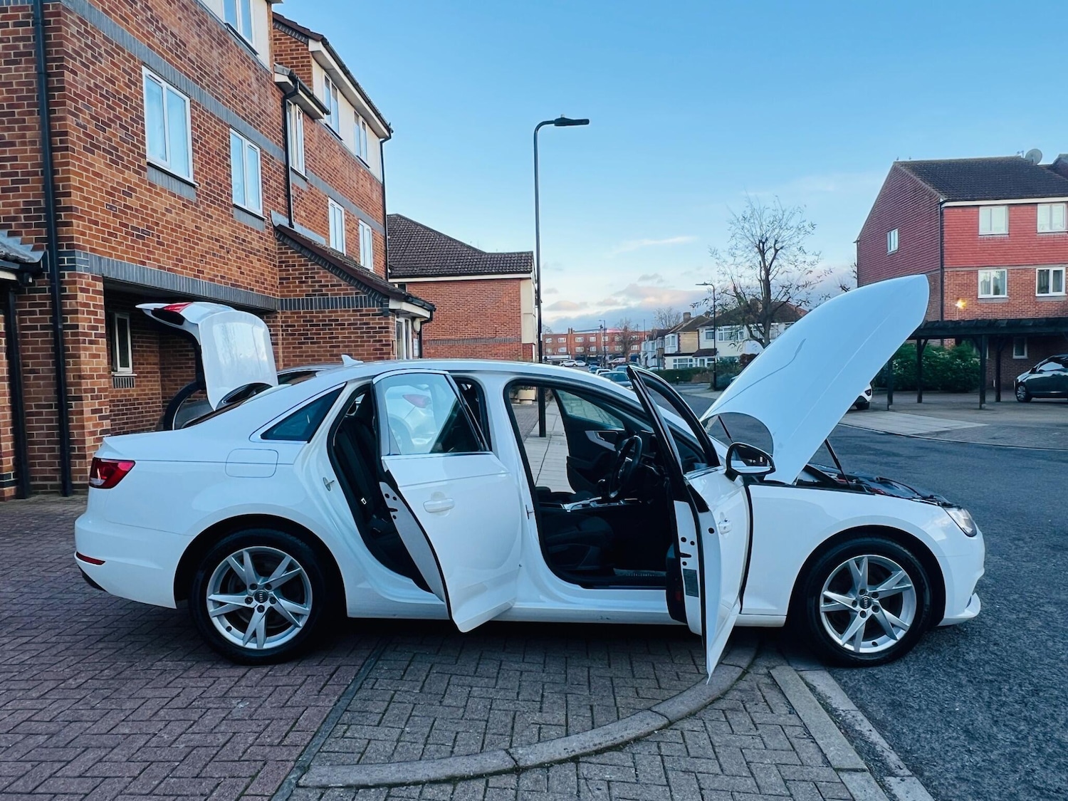 Used Audi A4 2016 for sale - 76990960: Photo 20