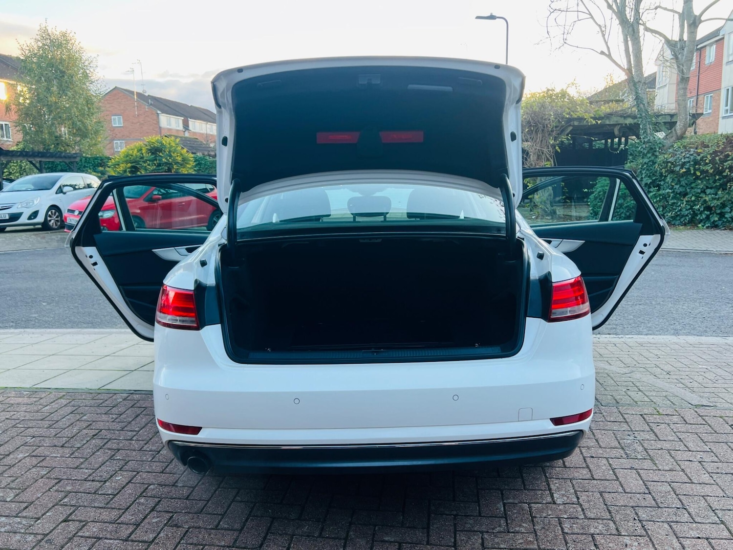 Used Audi A4 2016 for sale - 76990960: Photo 23