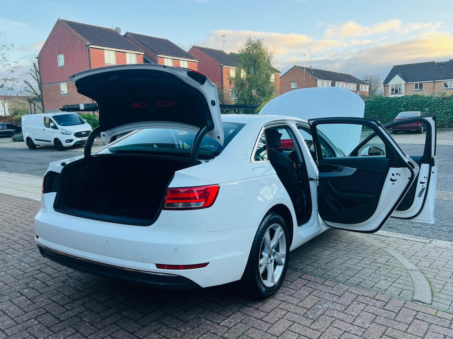 Used Audi A4 2016 for sale - 76990960: Photo 26