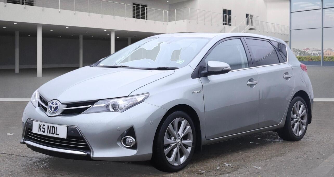 Used Toyota Auris 2014 for sale - 76701717: Photo 2