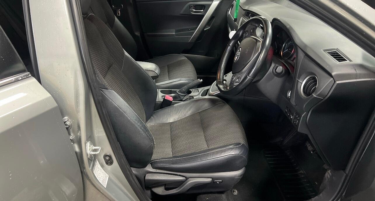 Used Toyota Auris 2014 for sale - 76701717: Photo 7