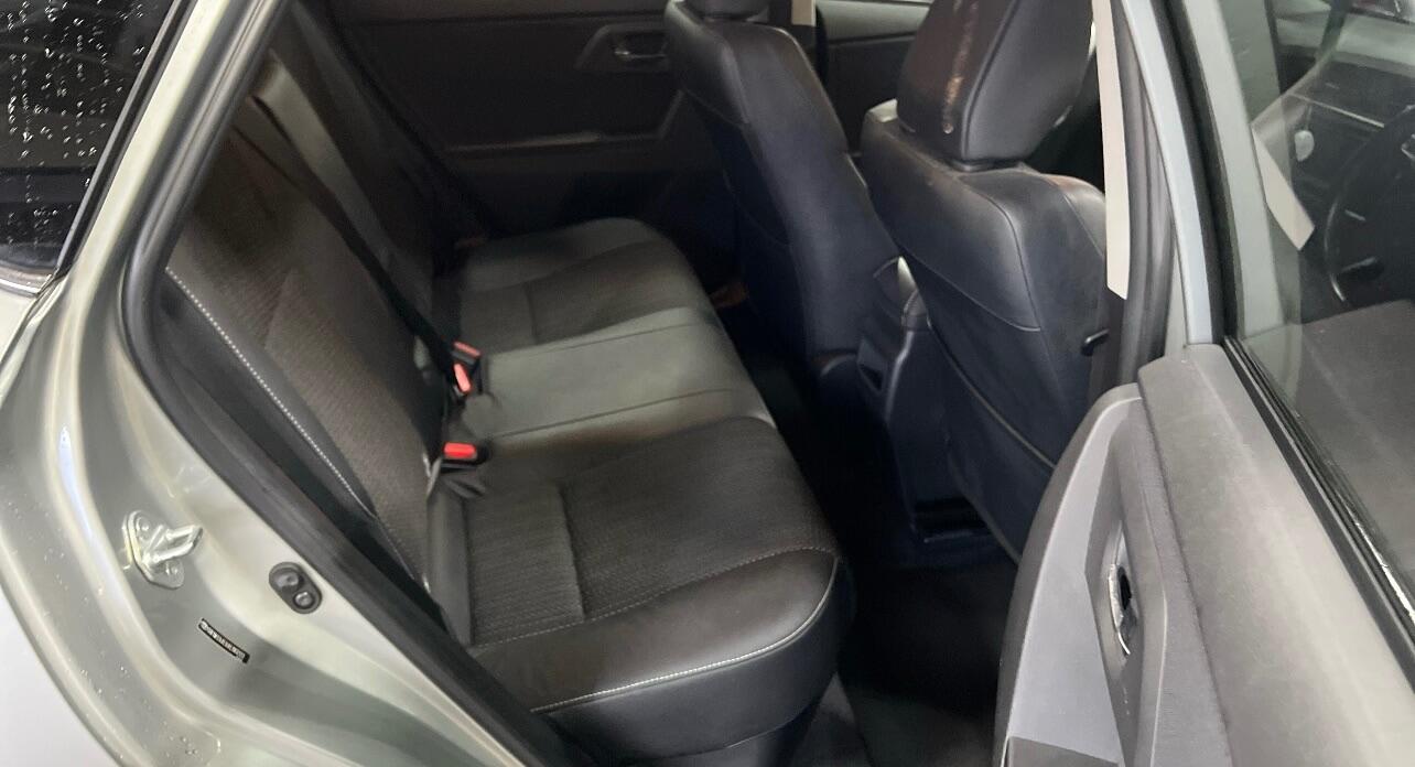 Used Toyota Auris 2014 for sale - 76701717: Photo 8