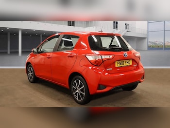 Used Toyota Yaris 2018 for sale - 76997497: Photo