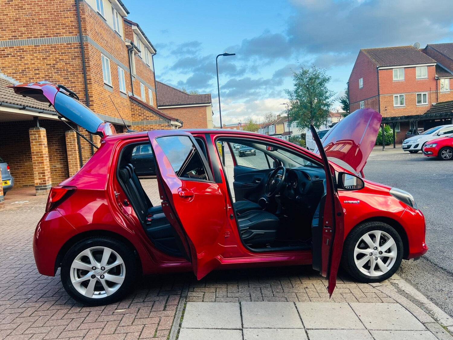 Used Toyota Yaris 2016 for sale - 76486861: Photo 47