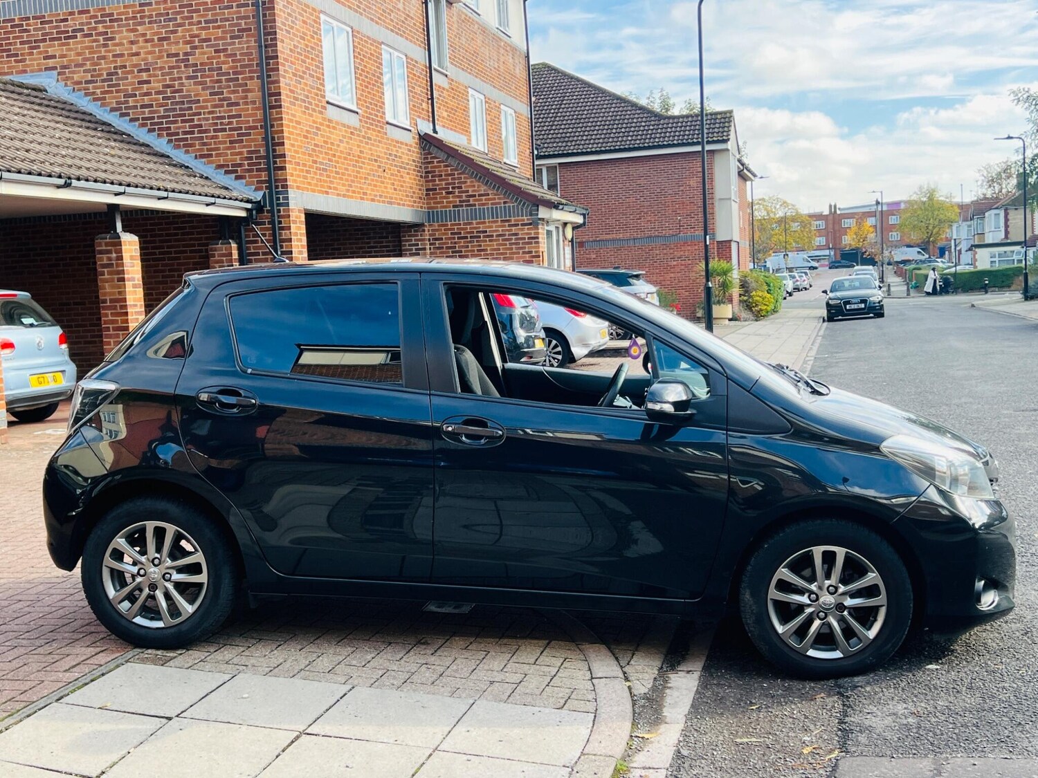 Used Toyota Yaris 2014 for sale - 76486813: Photo 19