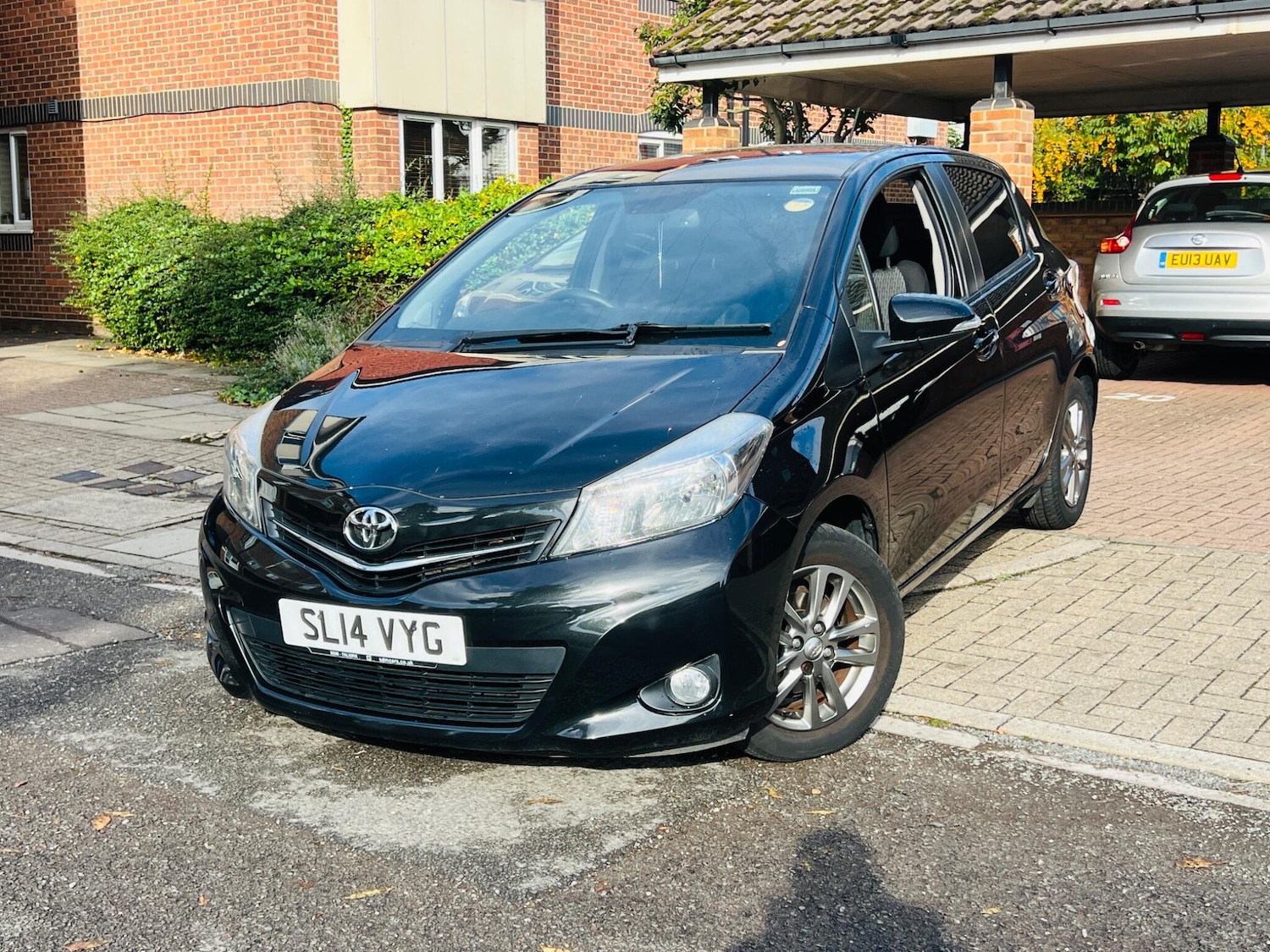 Used Toyota Yaris 2014 for sale - 76486813: Photo 2