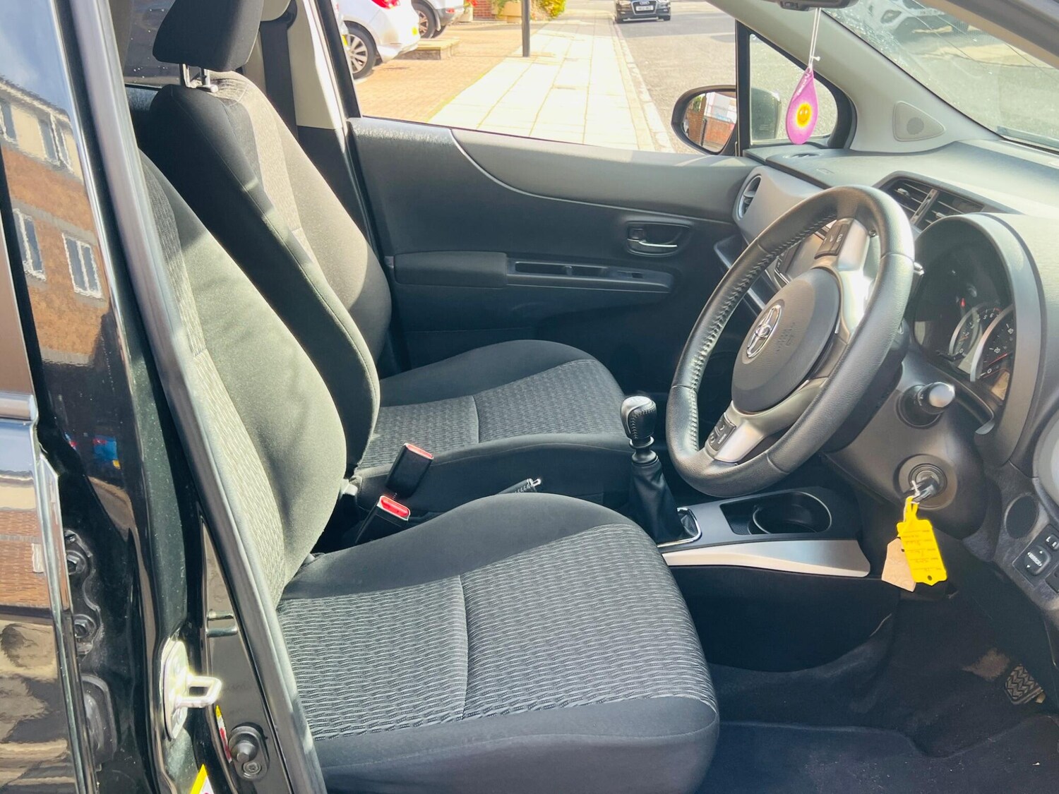 Used Toyota Yaris 2014 for sale - 76486813: Photo 25