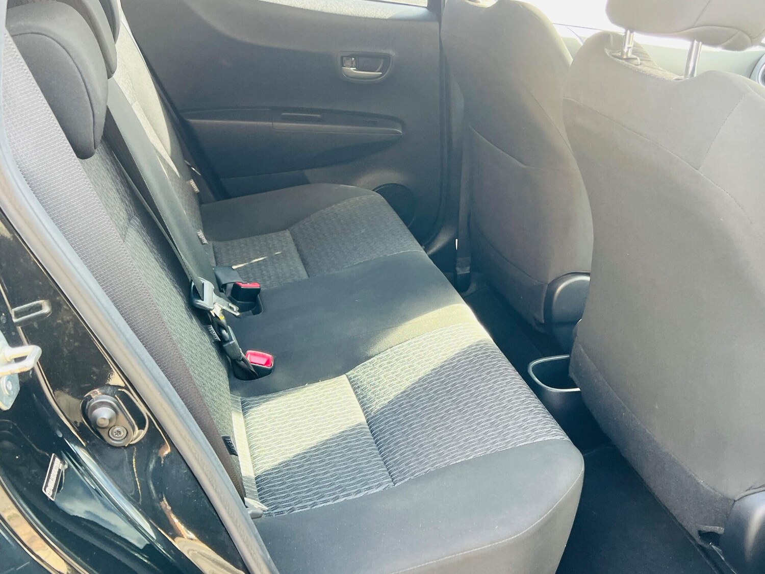 Used Toyota Yaris 2014 for sale - 76486813: Photo 27