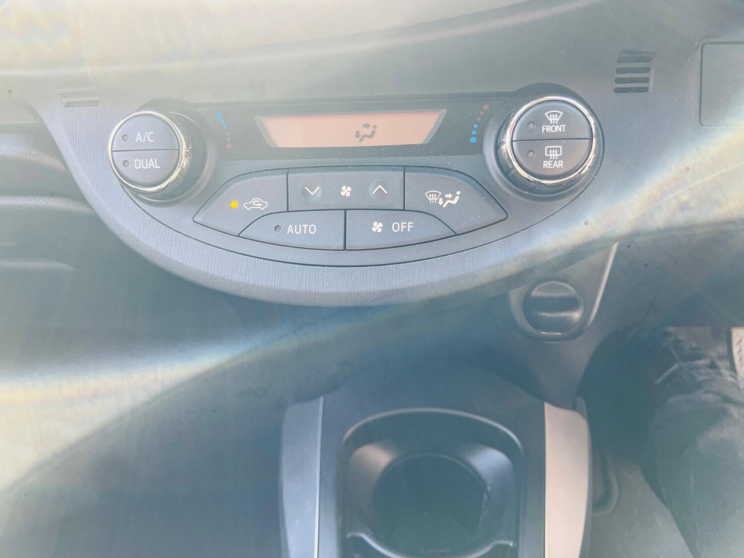 Used Toyota Yaris 2014 for sale - 76486813: Photo 30