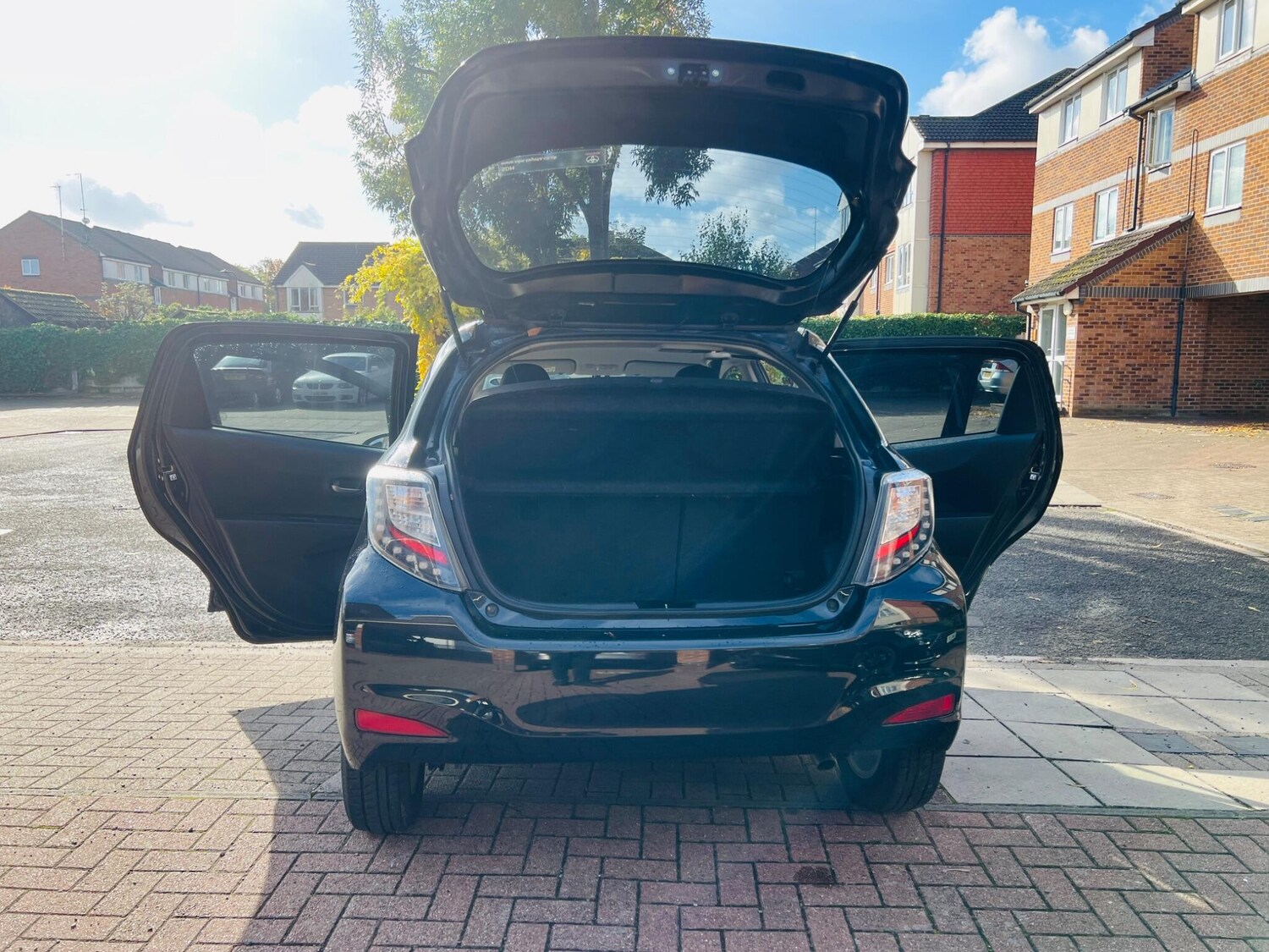 Used Toyota Yaris 2014 for sale - 76486813: Photo 36