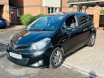 Used Toyota Yaris 2014 for sale - 76486813: Photo