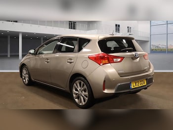 Used Toyota Auris 2013 for sale - 76701719: Photo
