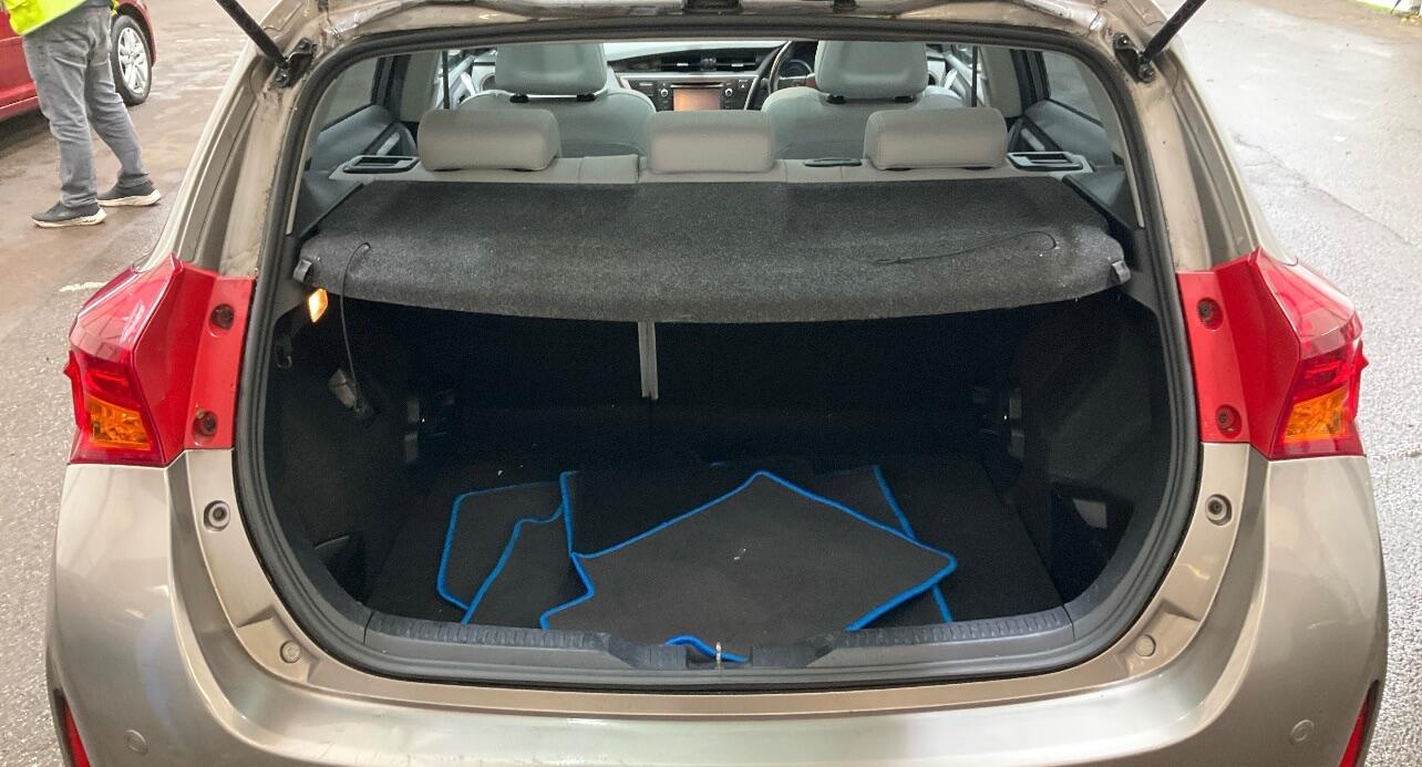 Used Toyota Auris 2013 for sale - 76701719: Photo 7