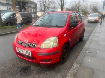 Used Toyota Yaris 2004 for sale - 76925928: Photo
