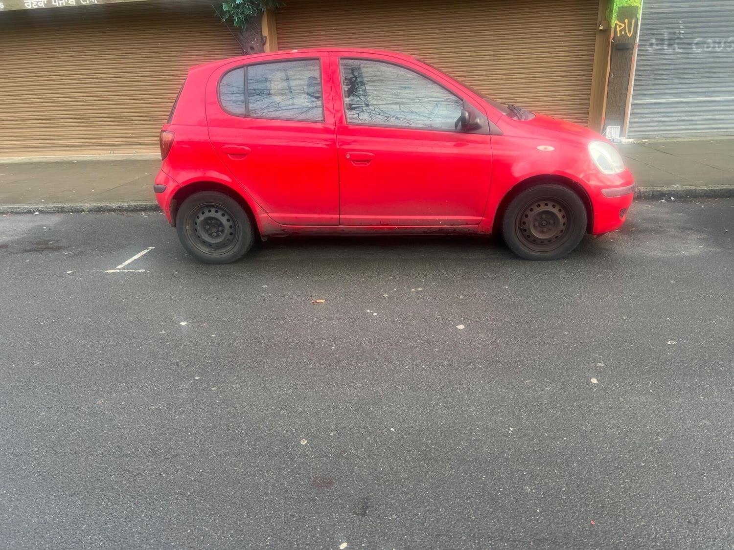 Used Toyota Yaris 2004 for sale - 76925928: Photo 4