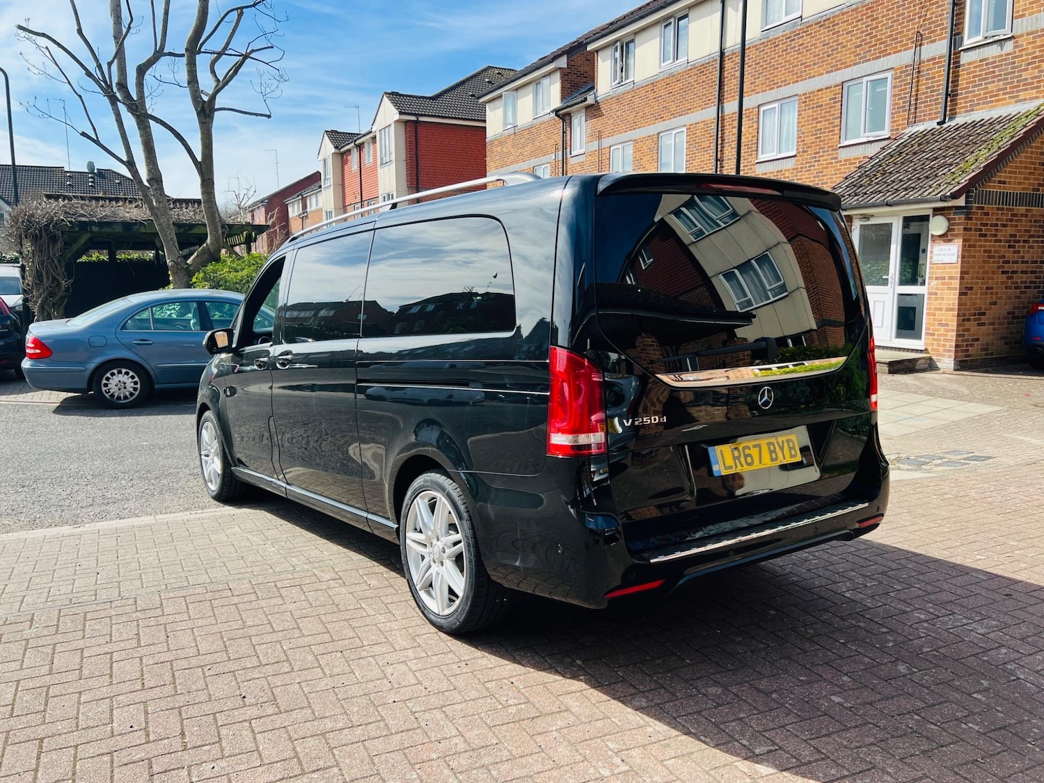 Used Mercedes-Benz V-Class 2017 for sale - 76562524: Photo 14