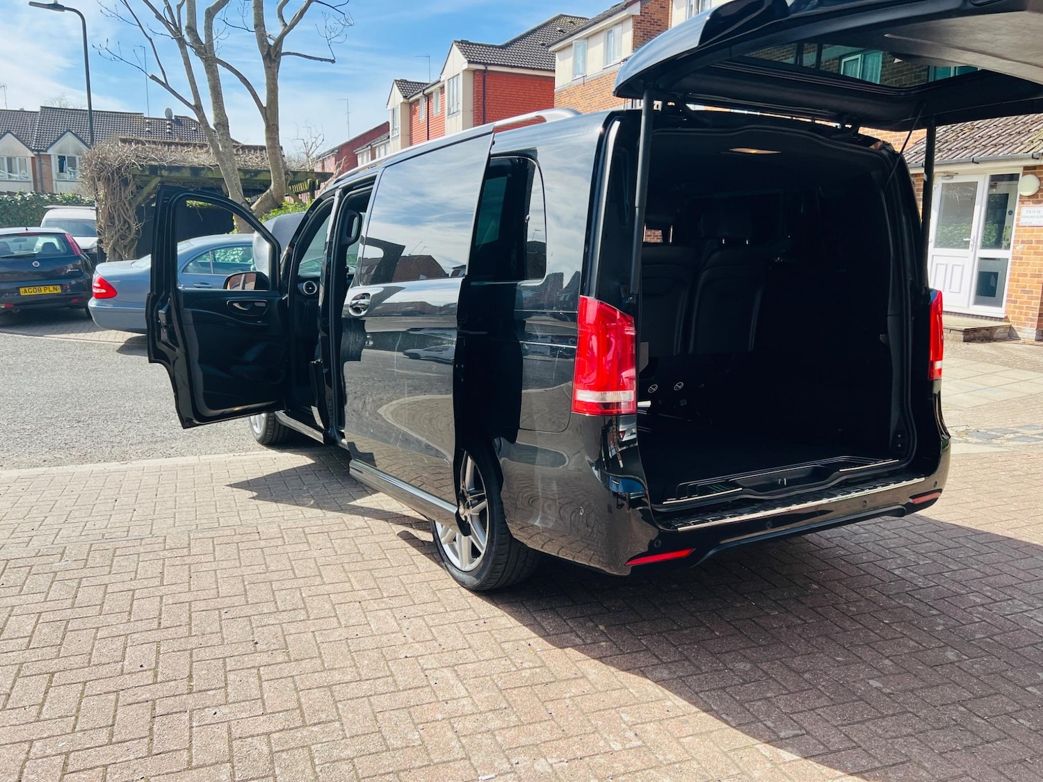 Used Mercedes-Benz V-Class 2017 for sale - 76562524: Photo 15