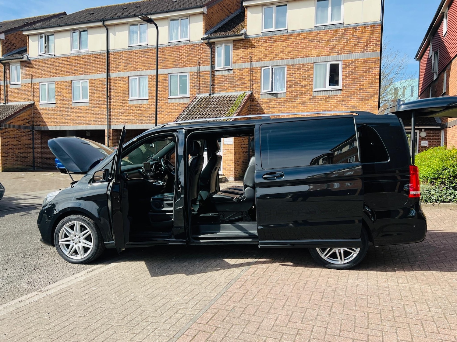 Used Mercedes-Benz V-Class 2017 for sale - 76562524: Photo 16