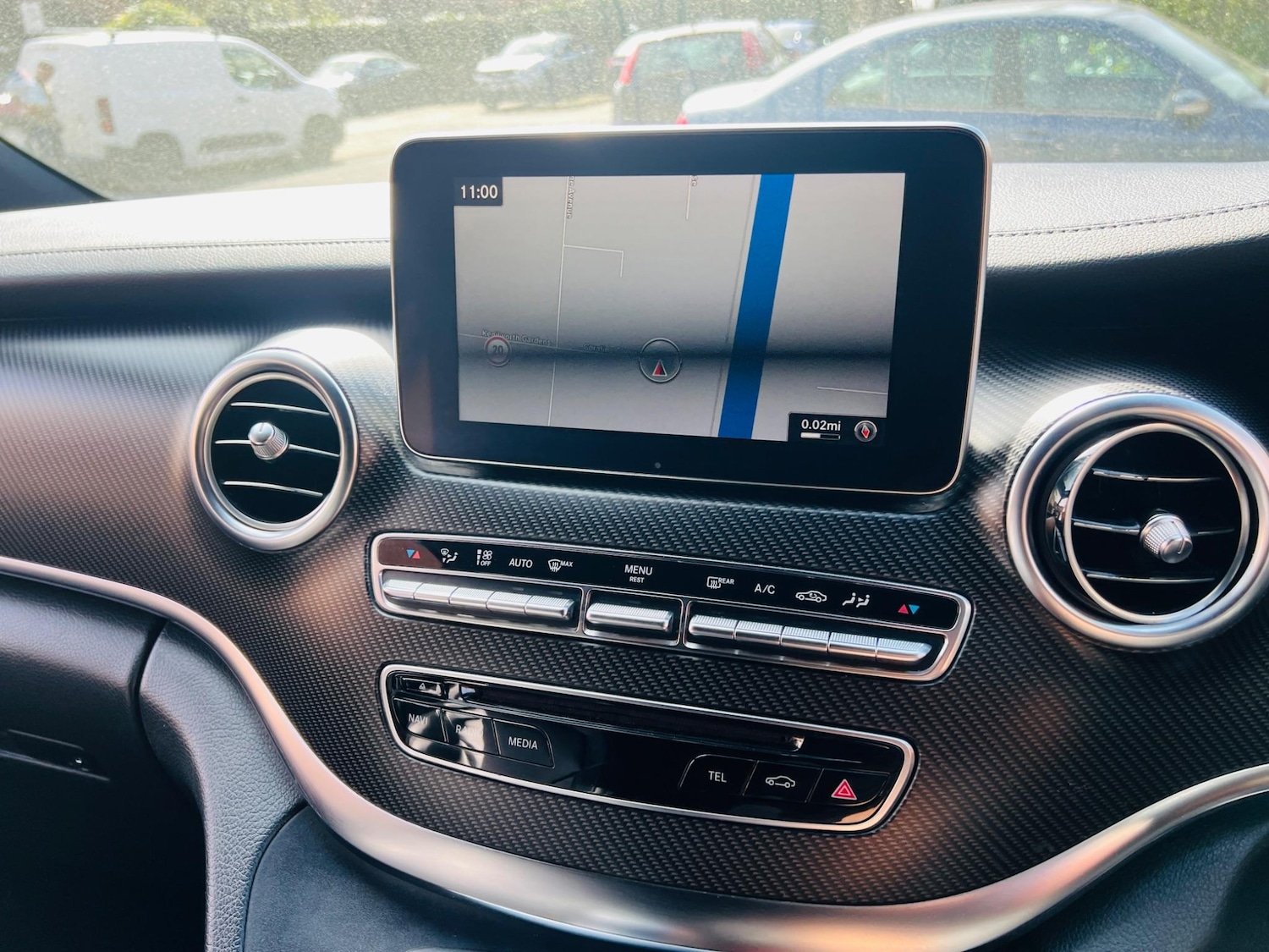 Used Mercedes-Benz V-Class 2017 for sale - 76562524: Photo 24