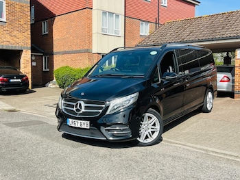 Used Mercedes-Benz V-Class 2017 for sale - 76562524: Photo