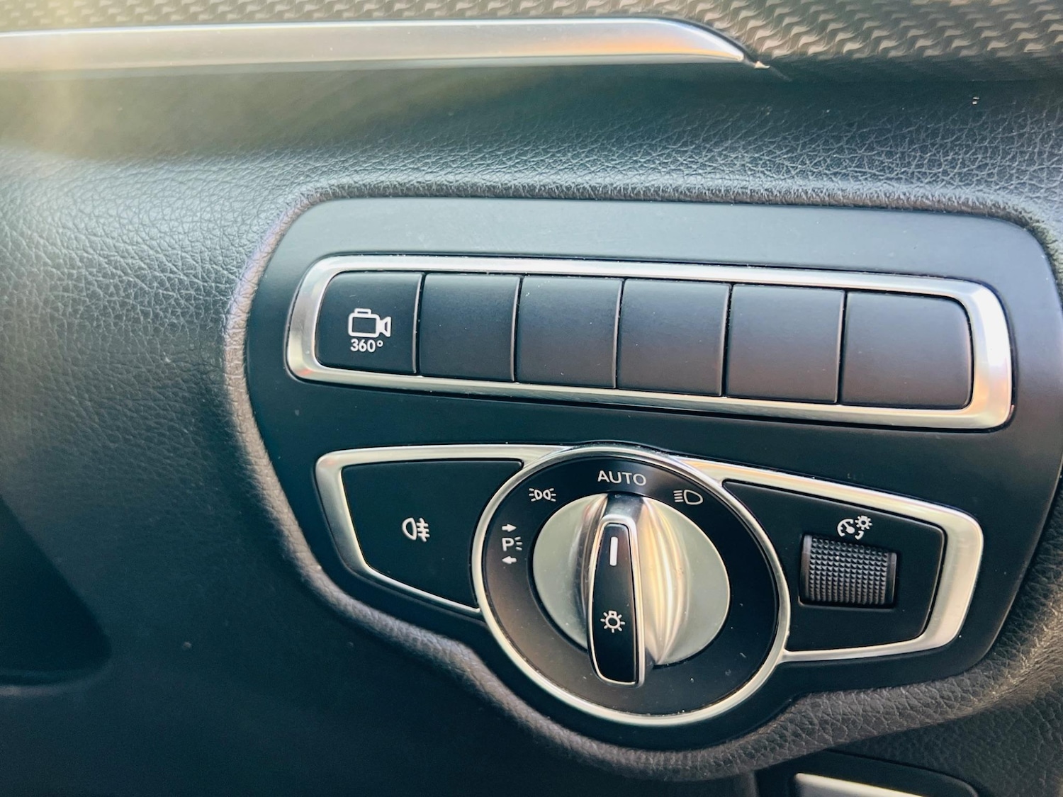 Used Mercedes-Benz V-Class 2017 for sale - 76562524: Photo 30