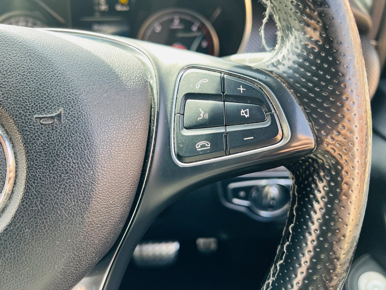 Used Mercedes-Benz V-Class 2017 for sale - 76562524: Photo 34