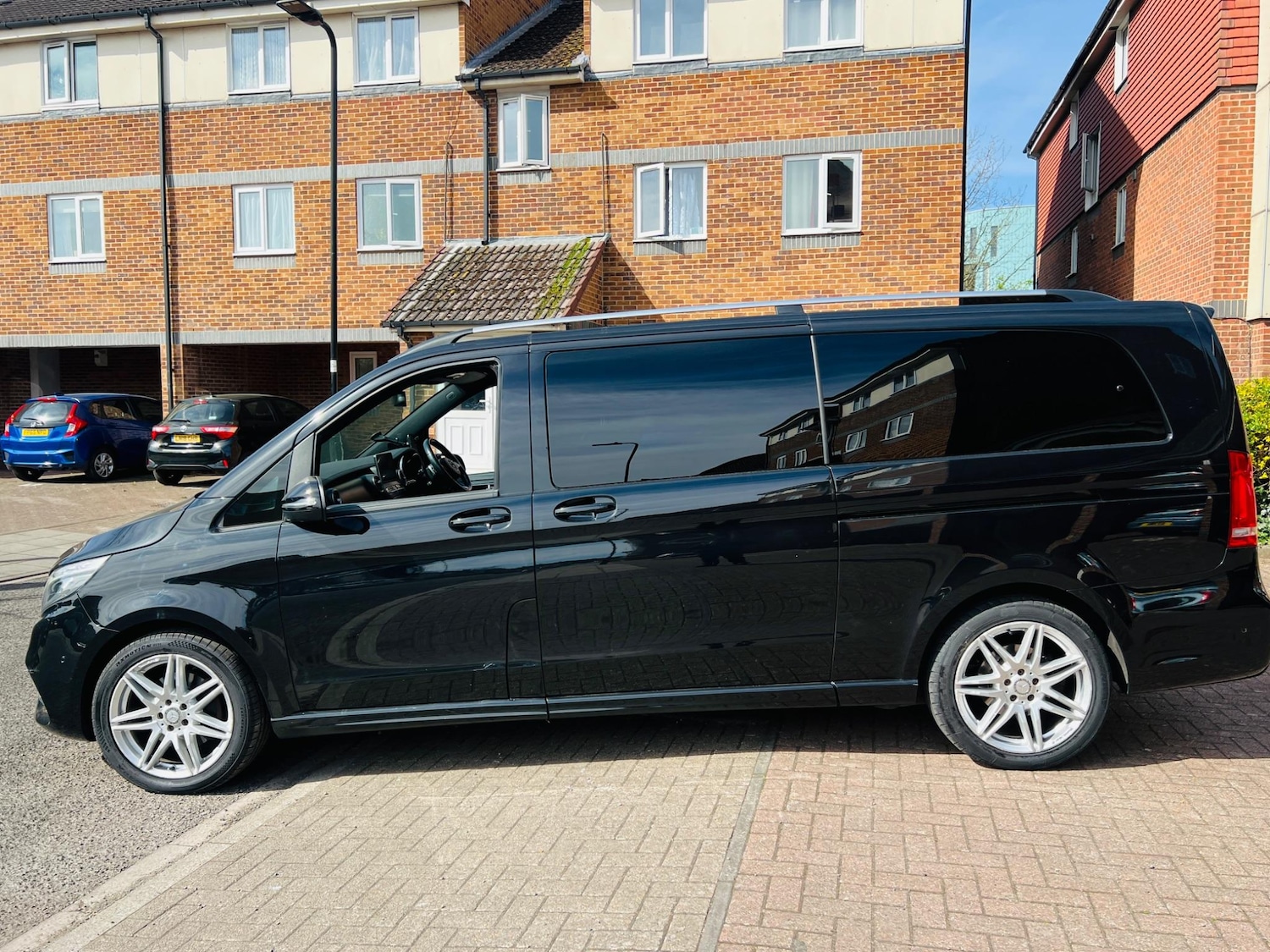 Used Mercedes-Benz V-Class 2017 for sale - 76562524: Photo 4