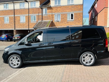 Used Mercedes-Benz V-Class 2017 for sale - 76562524: Photo