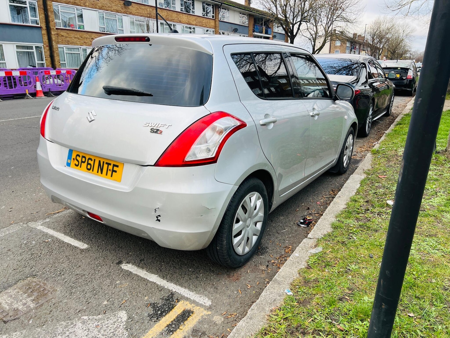 Used Suzuki Swift 2011 for sale - 77057597: Photo 2