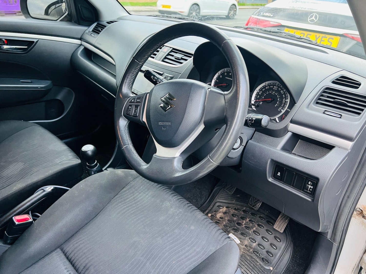 Used Suzuki Swift 2011 for sale - 77057597: Photo 5