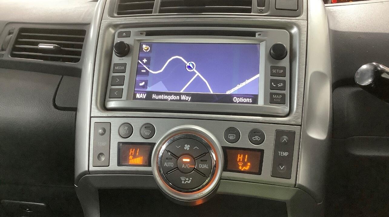 Used Toyota Verso 2012 for sale - 76771799: Photo 9