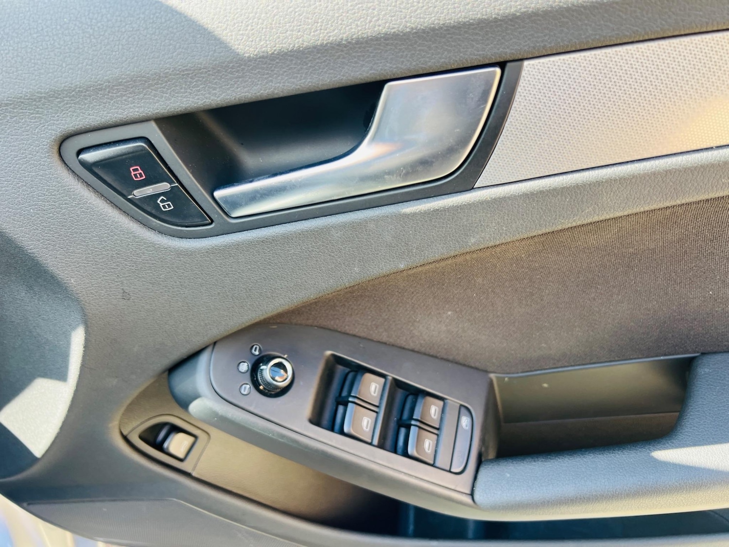 Used Audi A4 2008 for sale - 76486845: Photo 32