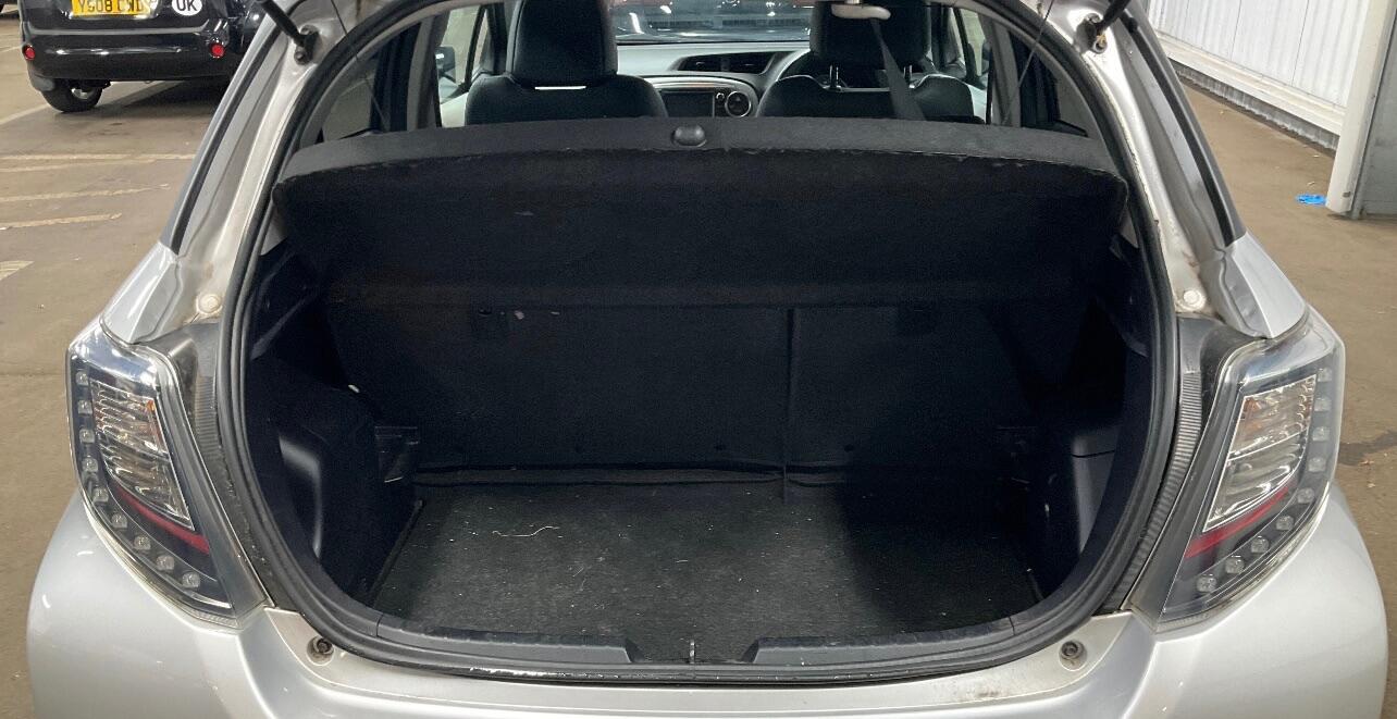 Used Toyota Yaris 2014 for sale - 76484316: Photo 11