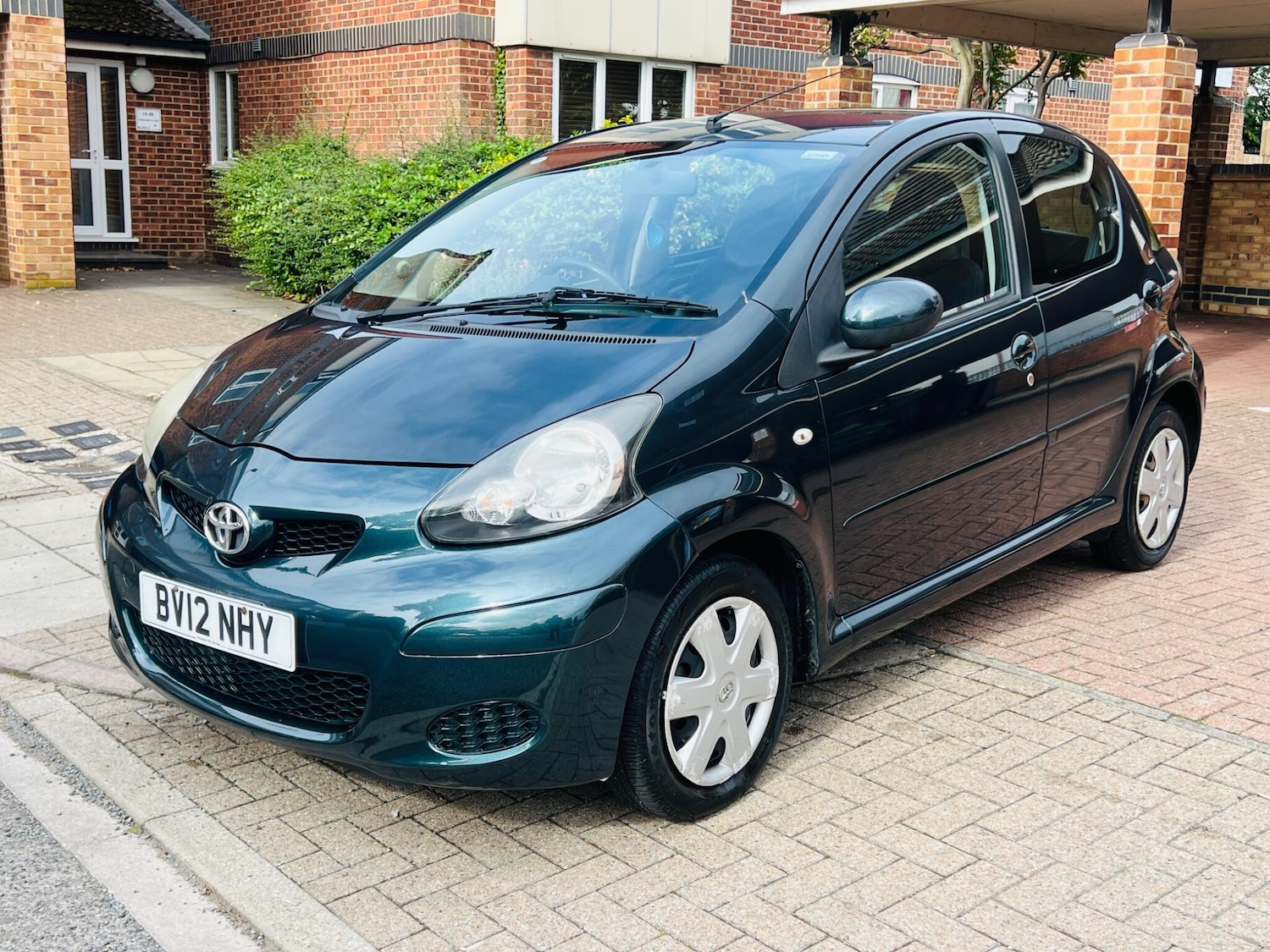 Used Toyota AYGO 2012 for sale - 76486841: Photo 11