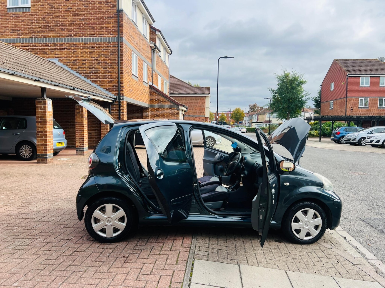 Used Toyota AYGO 2012 for sale - 76486841: Photo 19