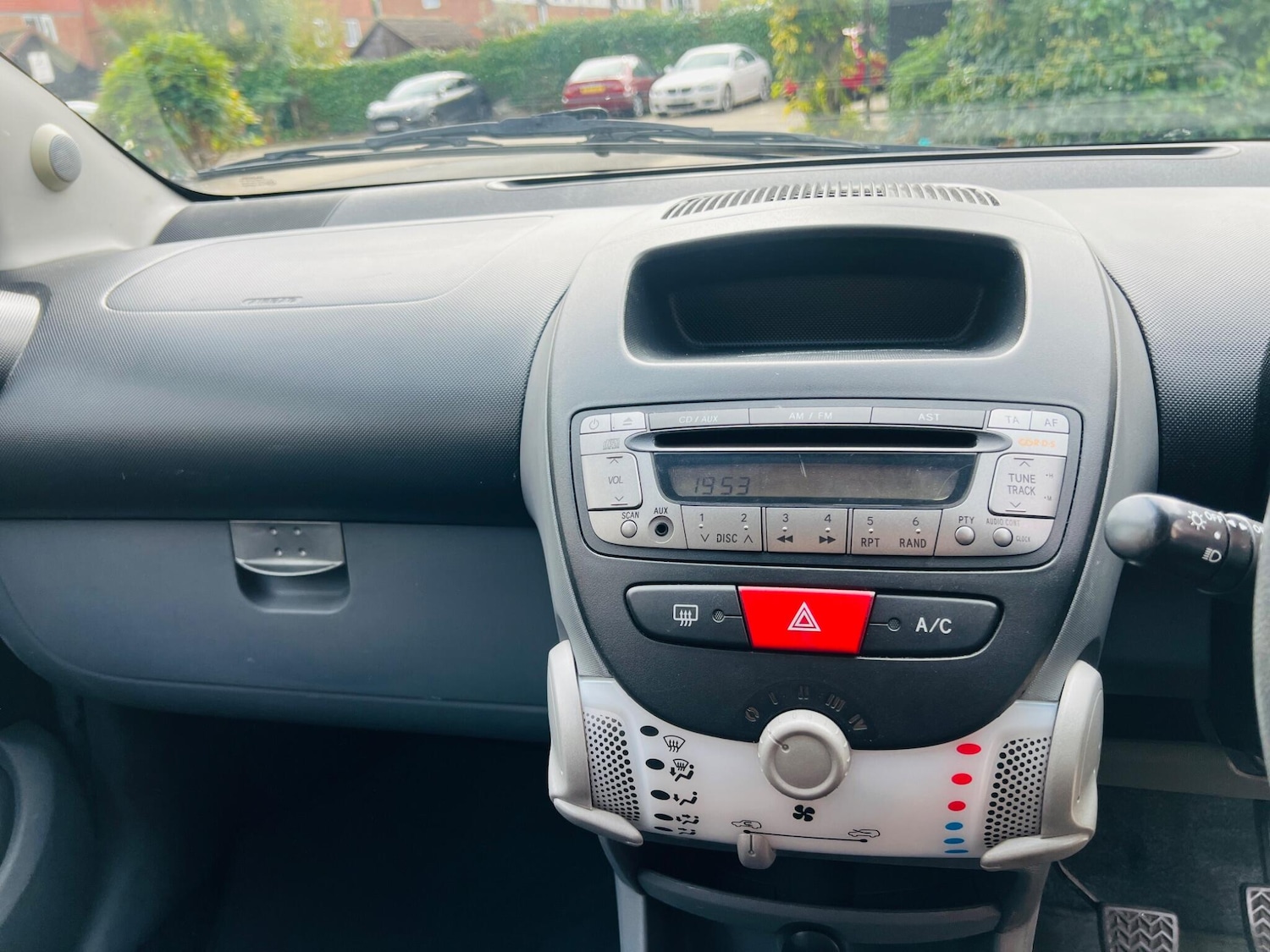 Used Toyota AYGO 2012 for sale - 76486841: Photo 25