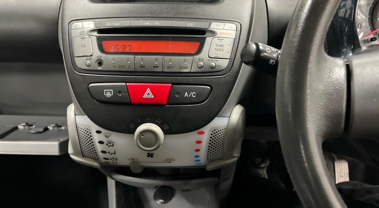 Used Toyota AYGO 2012 for sale - 76486841: Photo 39